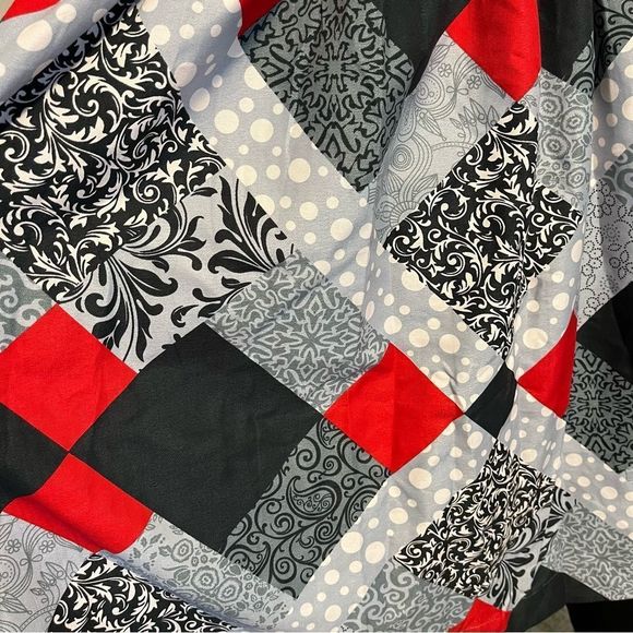 Hand Crafted Quilted Patchwork Printed Dress Grey, Red and White One size - Picture 13 of 16